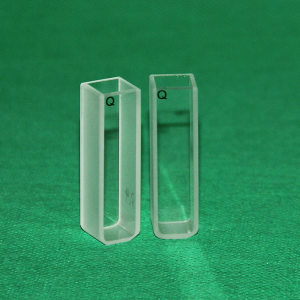 Standard Cuvettes With The Round Bottom Corners